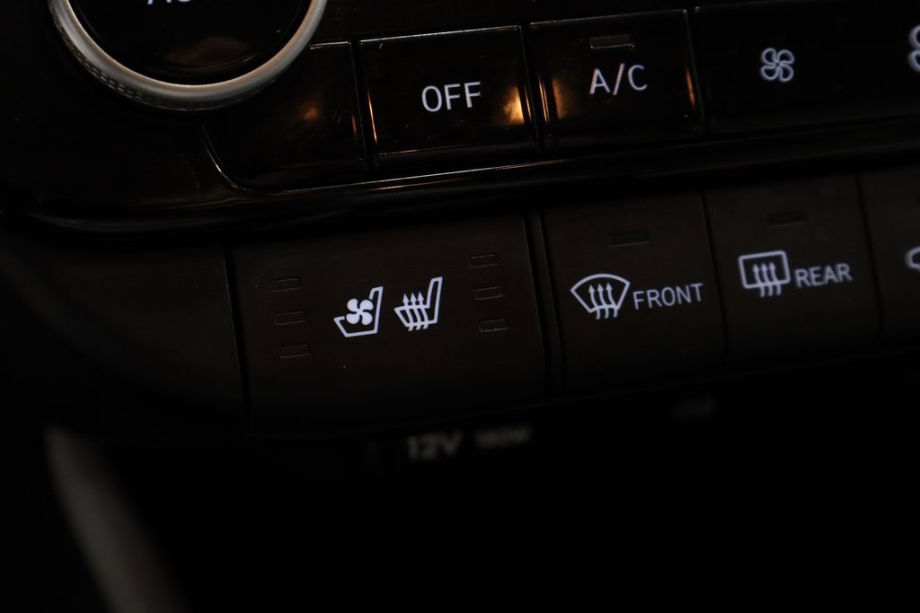 Certified 2023 Hyundai Elantra Limited image 32