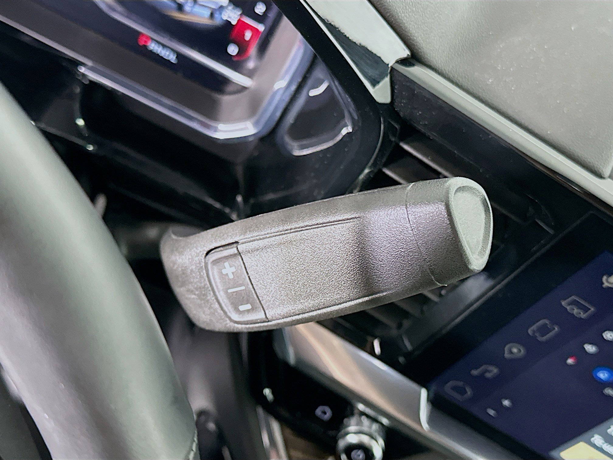 Used 2024 GMC Sierra 1500 Elevation image 25