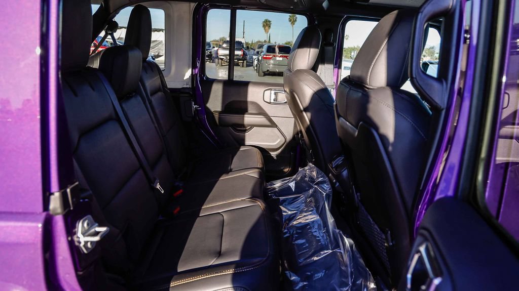 New 2026 Jeep Wrangler Unlimited Sahara AWD/4WD image 20