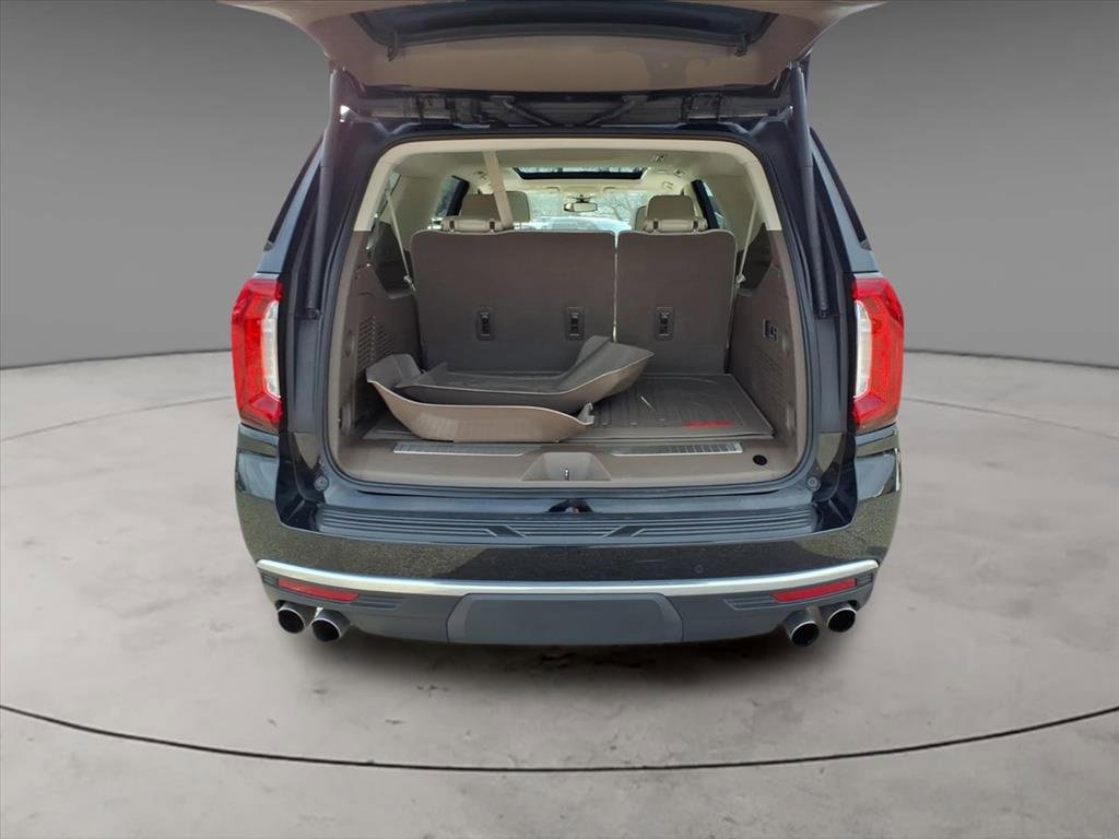 Used 2022 GMC Yukon XL Denali image 8