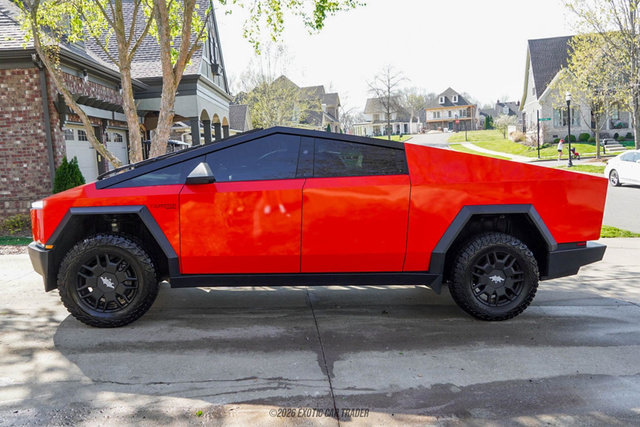 Used 2024 Tesla Cybertruck Cyberbeast AWD/4WD image 3