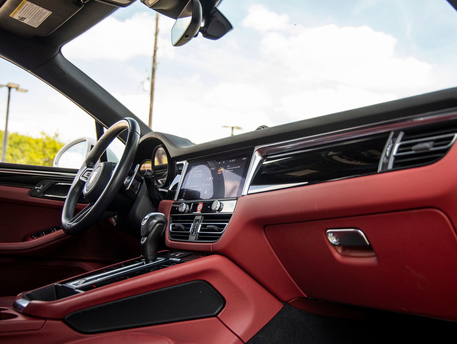 Certified 2023 Porsche Macan image 48