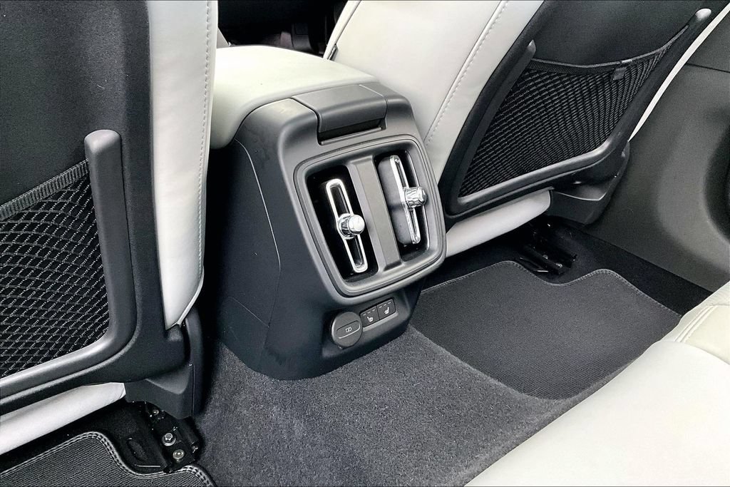 Used 2024 Polestar Polestar 2 RWD image 30