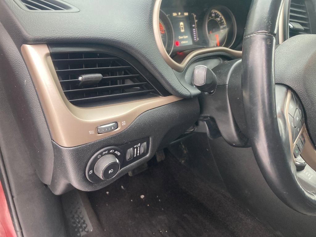 Used 2017 Jeep Cherokee Latitude image 17