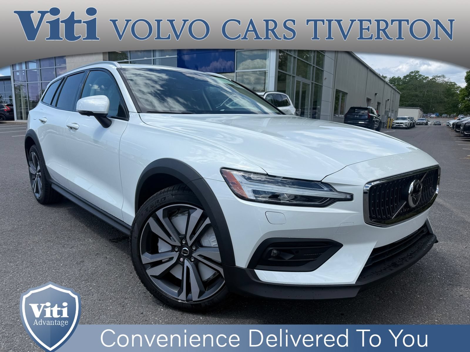 New 2026 Volvo V60 B5 Cross Country Plus w/ Protection Package Premier AWD/4WD image 1
