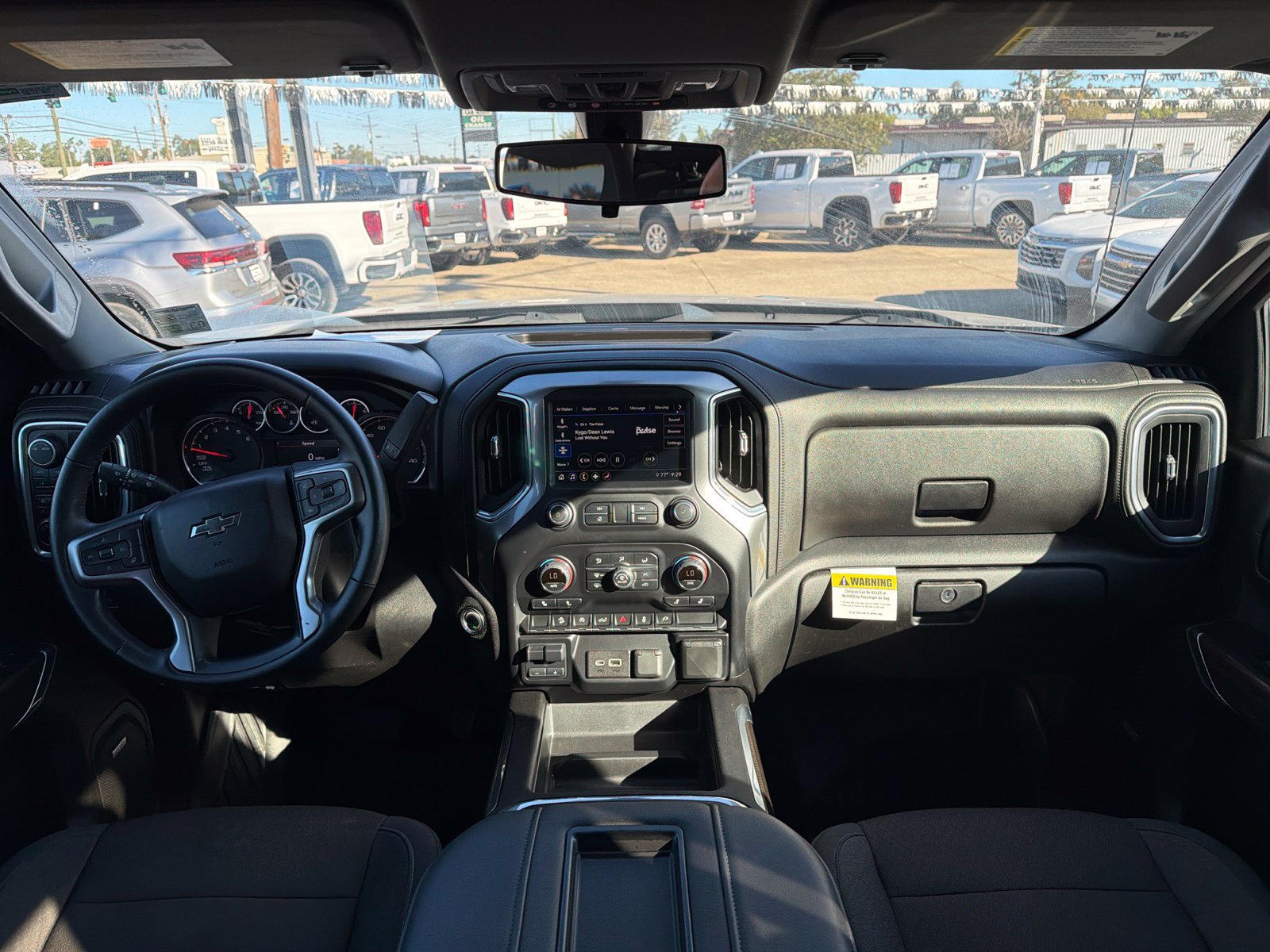 Used 2020 Chevrolet Silverado 1500 RST AWD/4WD image 9