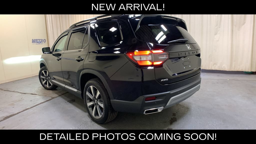 Used 2025 Honda Pilot Elite image 5