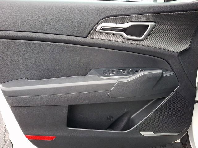 Certified 2024 Kia Sportage LX image 12