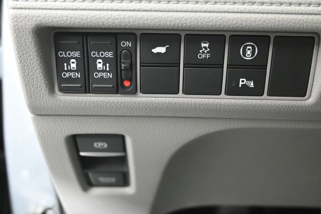 Used 2023 Honda Odyssey Elite image 24