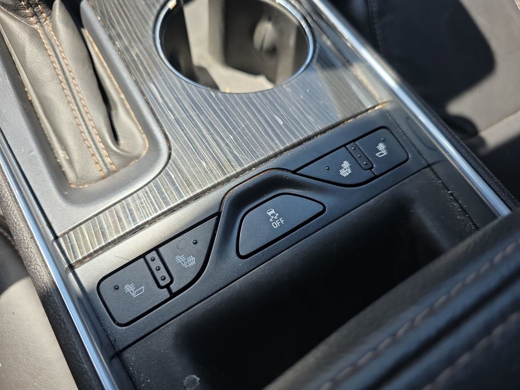 Used 2016 Chevrolet Impala LTZ FWD image 25
