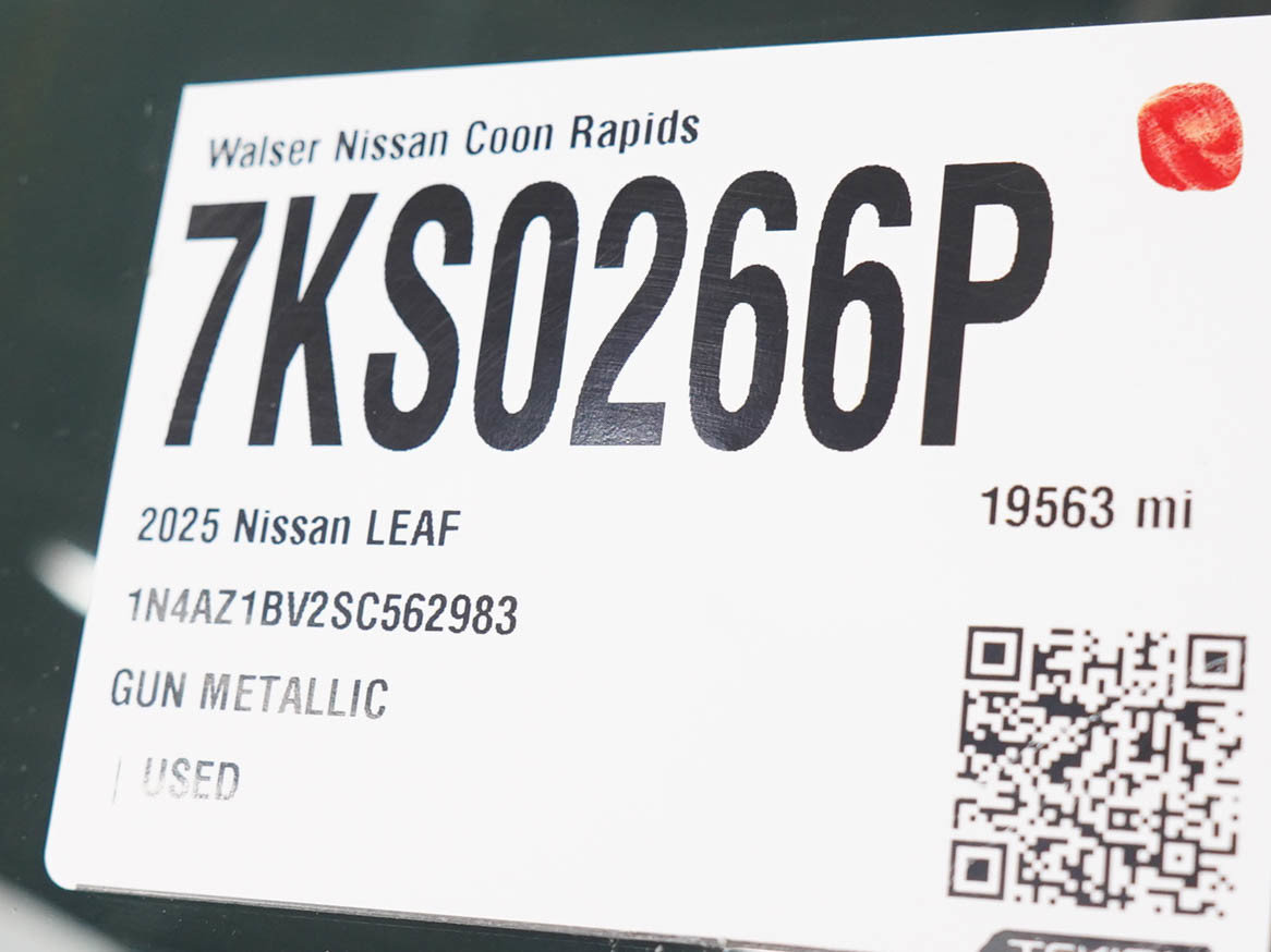 Used 2025 Nissan Leaf S FWD image 28