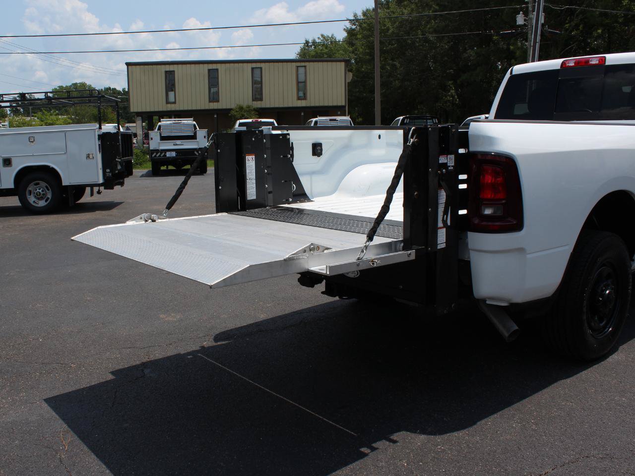 Used 2025 RAM 2500 Tradesman RWD image 16