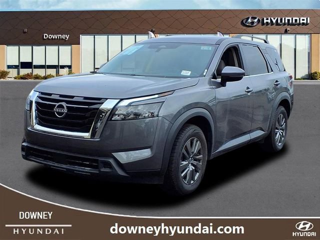 Used 2024 Nissan Pathfinder SV