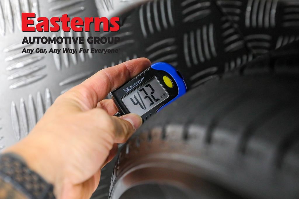 Used 2018 Toyota Avalon XLE Premium image 25