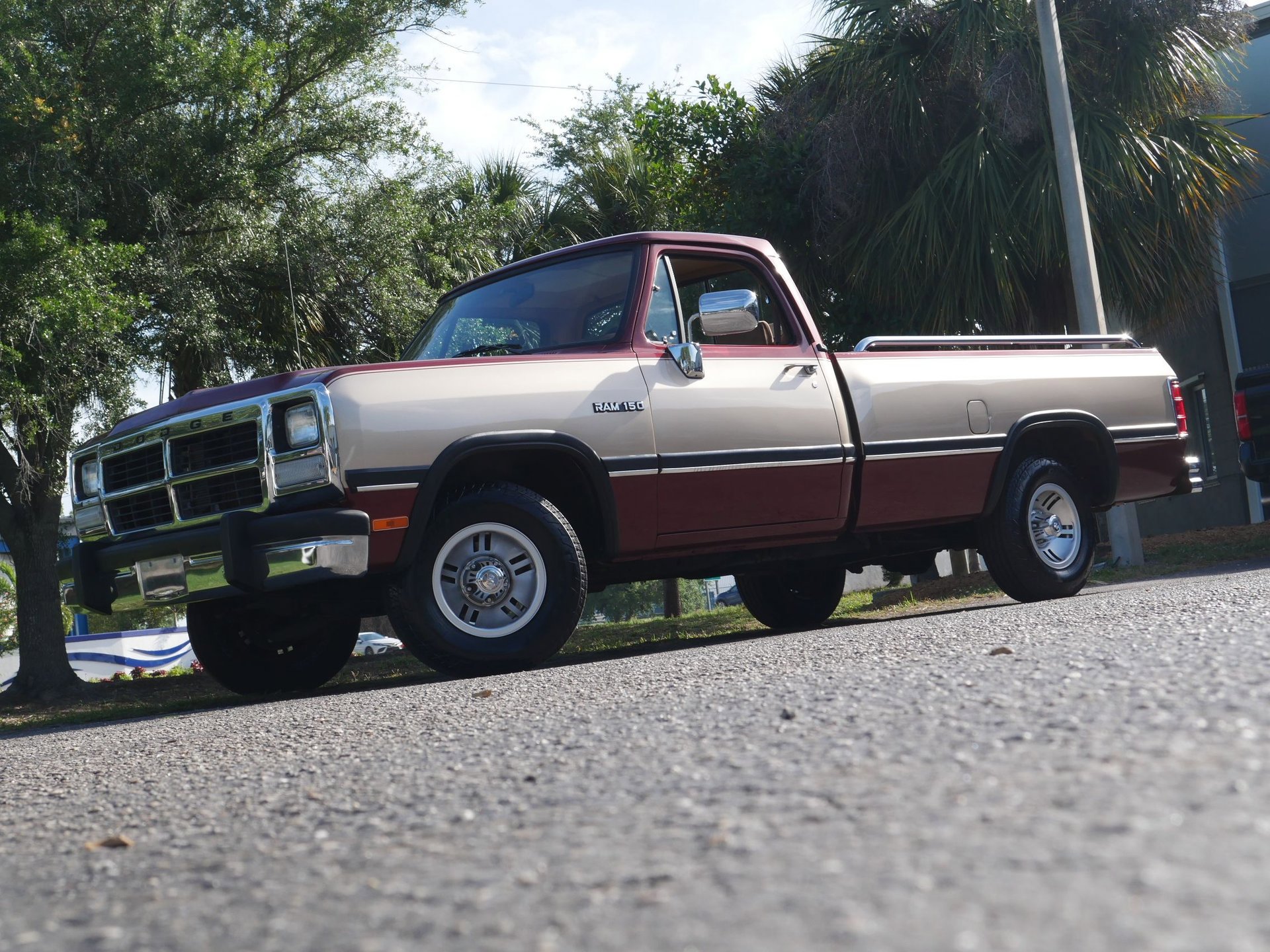 Used 1992 Dodge D/W Truck 150 RWD image 99