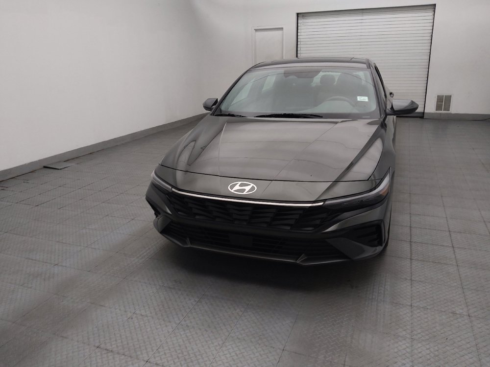 Used 2025 Hyundai Elantra SEL FWD image 15