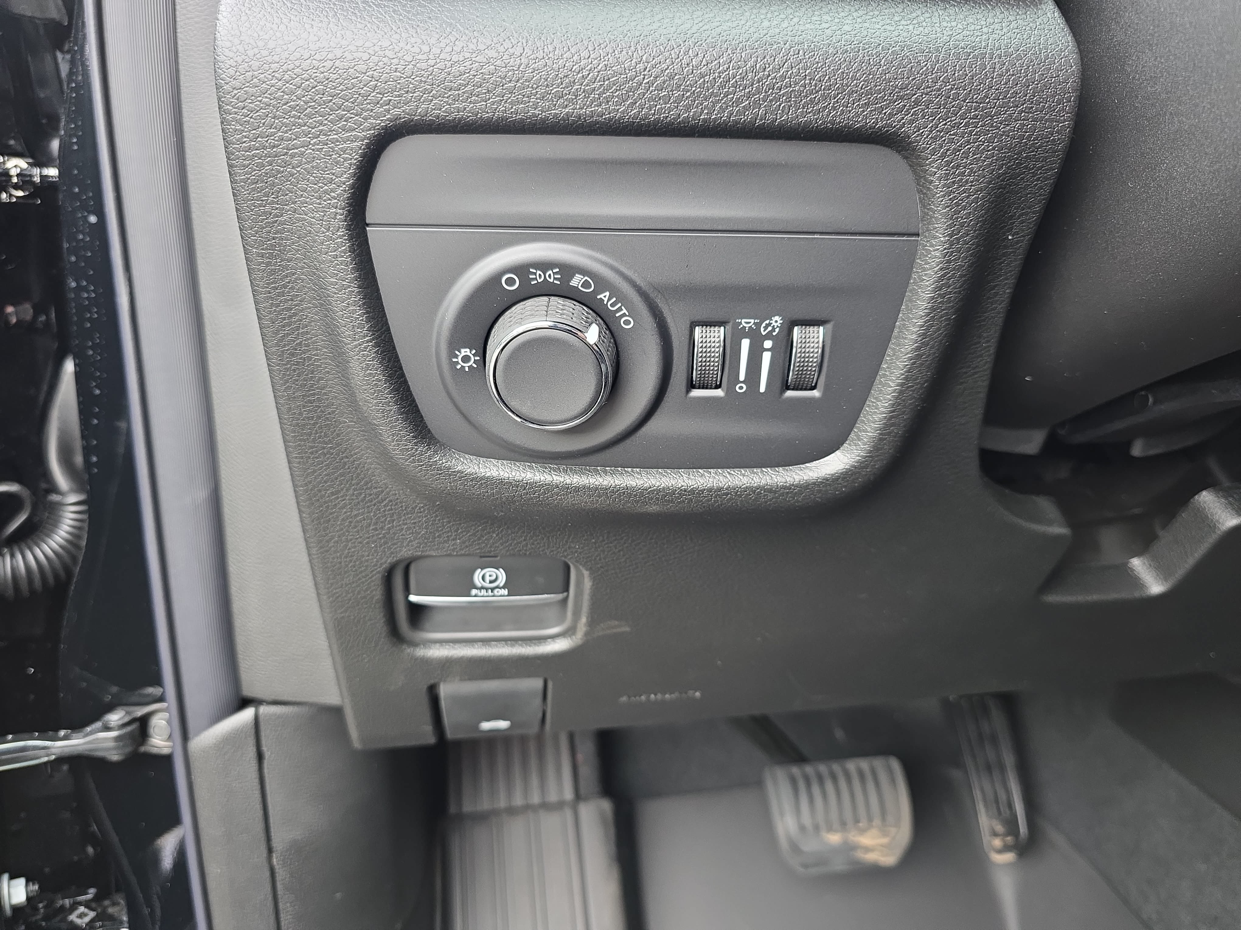 New 2026 Jeep Grand Cherokee Laredo X AWD/4WD image 24