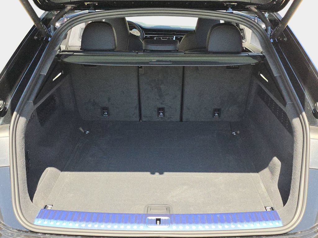 New 2026 Audi SQ8 Prestige AWD/4WD image 12