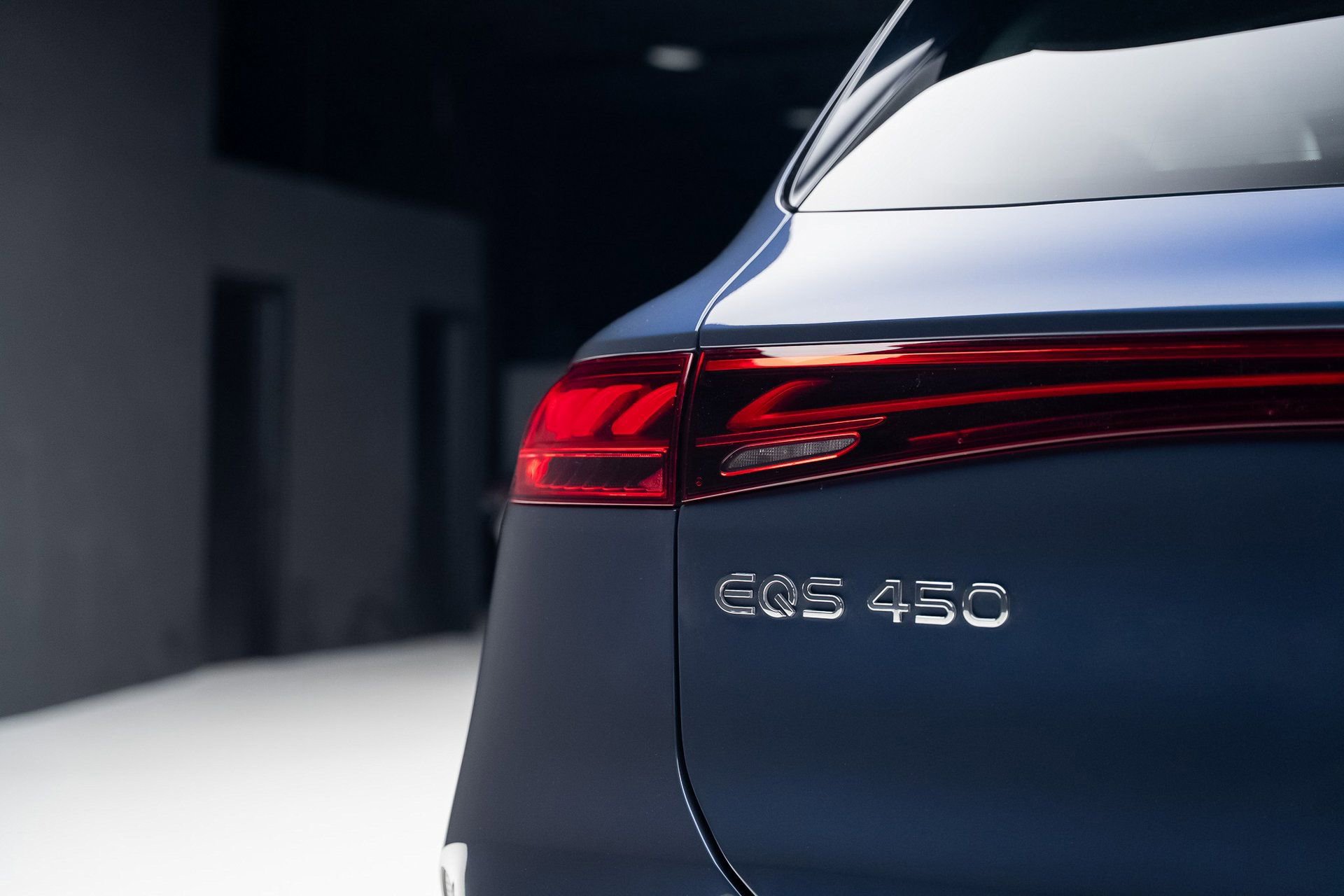 Used 2023 Mercedes-Benz EQS 450+ 4MATIC SUV w/ AMG Line Exterior Package image 28
