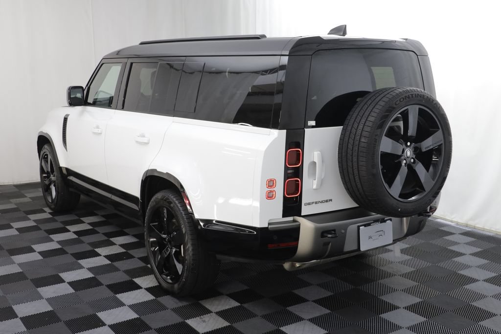 Certified 2025 Land Rover Defender 130 X-Dynamic SE AWD/4WD image 16