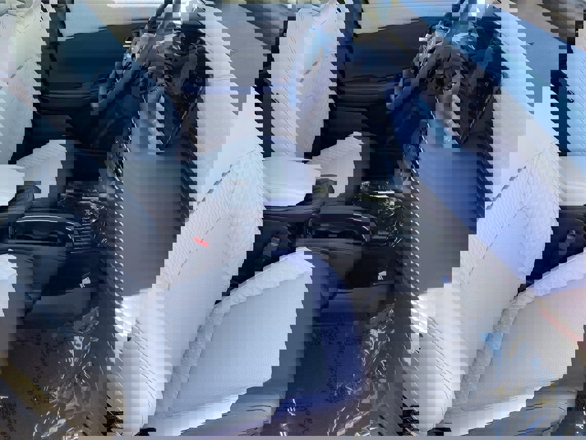 New 2026 Nissan Leaf Platinum+ w/ Cargo Package (Platinum+) image 9