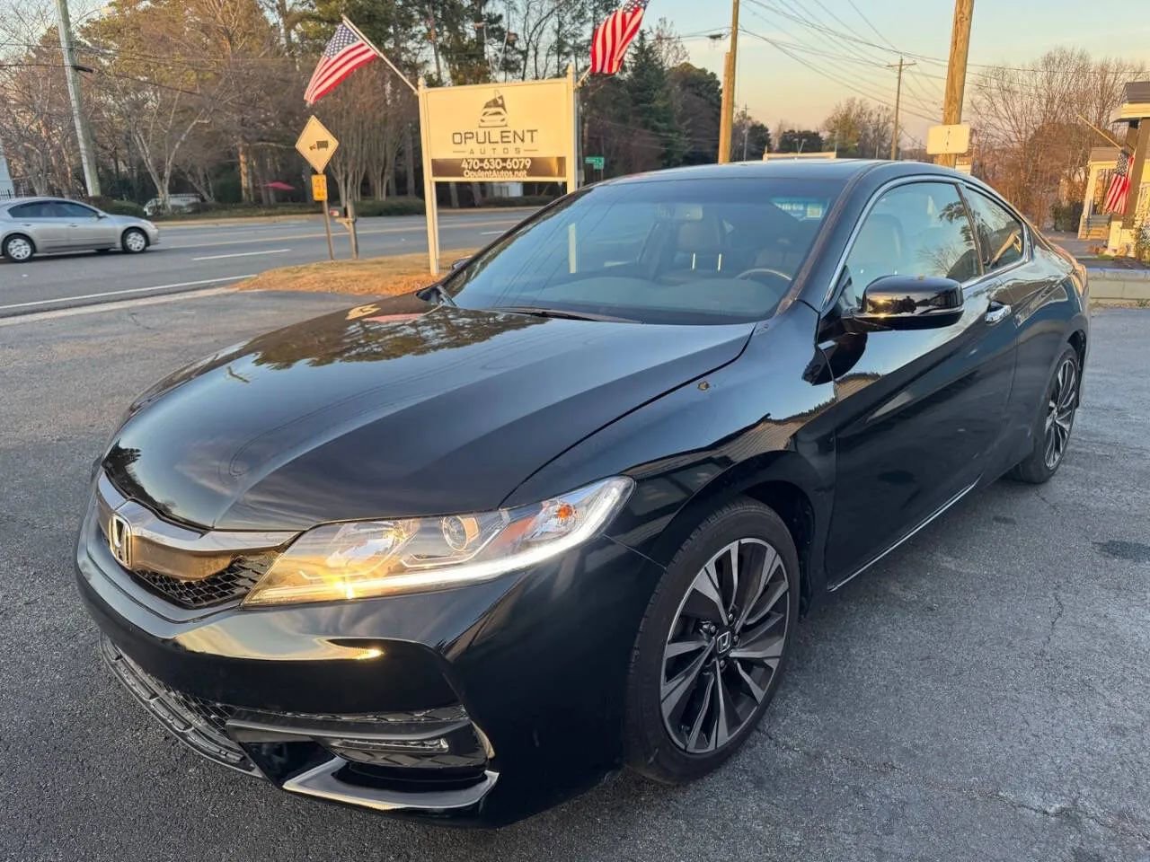 Used 2017 Honda Accord EX-L image 3