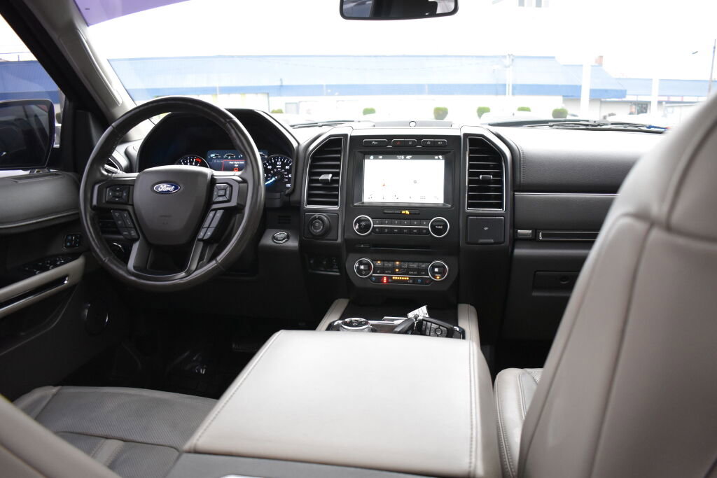 Used 2018 Ford Expedition Limited w/ Equipment Group 302A image 2