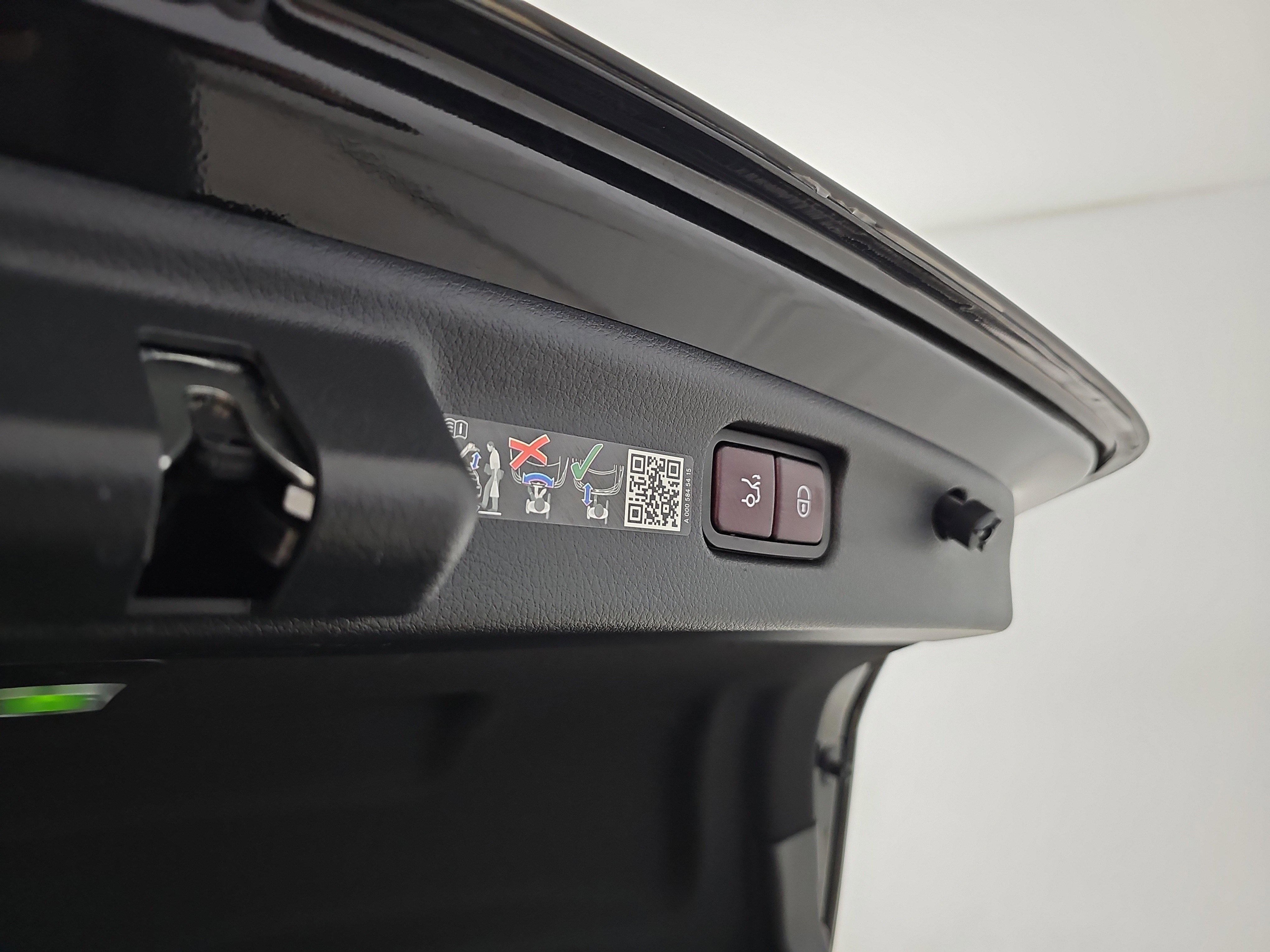 Certified 2025 Mercedes-Benz C 36 AMG S image 22