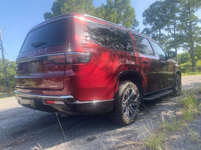 Used 2024 Jeep Wagoneer L Series II w/ Flexible Seating Group RWD image 8
