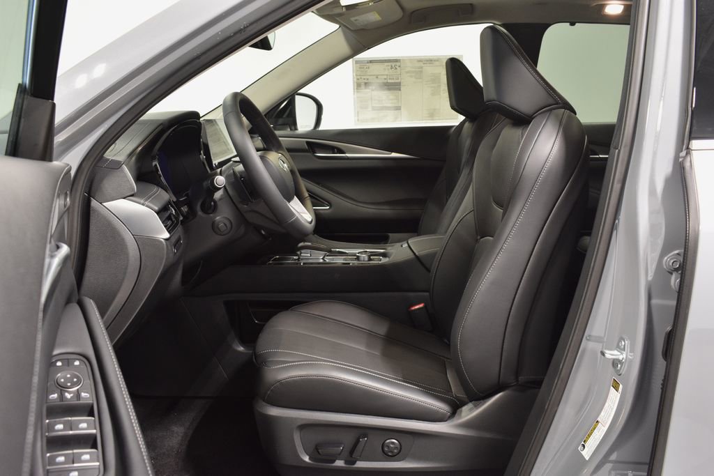 New 2026 INFINITI QX60 Luxe w/ Family Package image 10