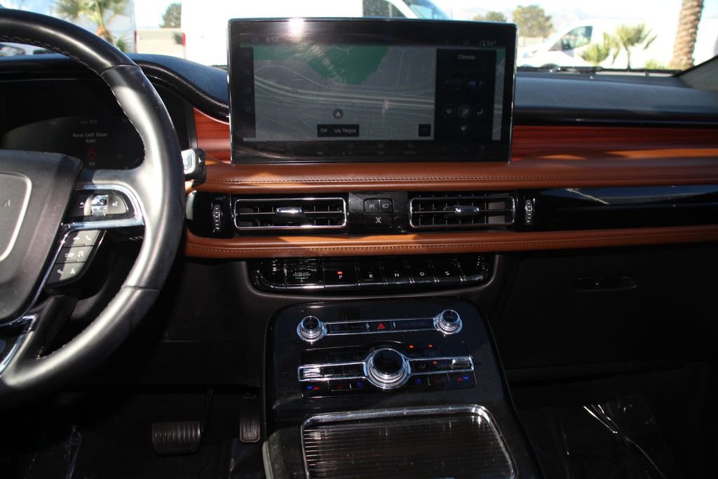 Used 2023 Lincoln Nautilus Reserve w/ Monochromatic Package image 13