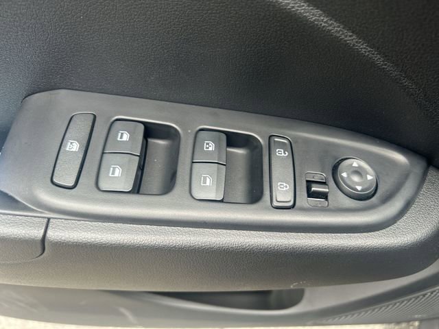 New 2025 Hyundai Venue SEL image 33