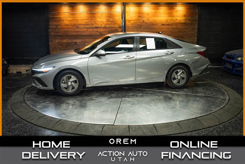Used 2025 Hyundai Elantra SE