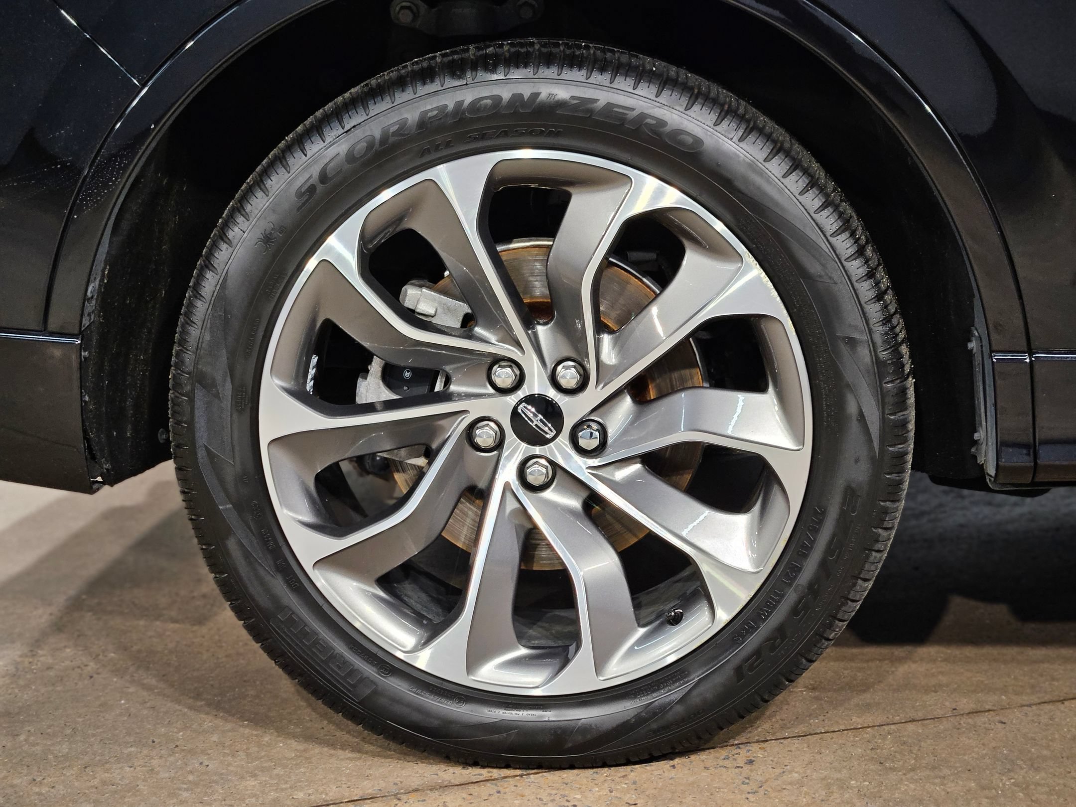 Used 2022 Lincoln Aviator Grand Touring w/ Elements Package Plus AWD/4WD image 17
