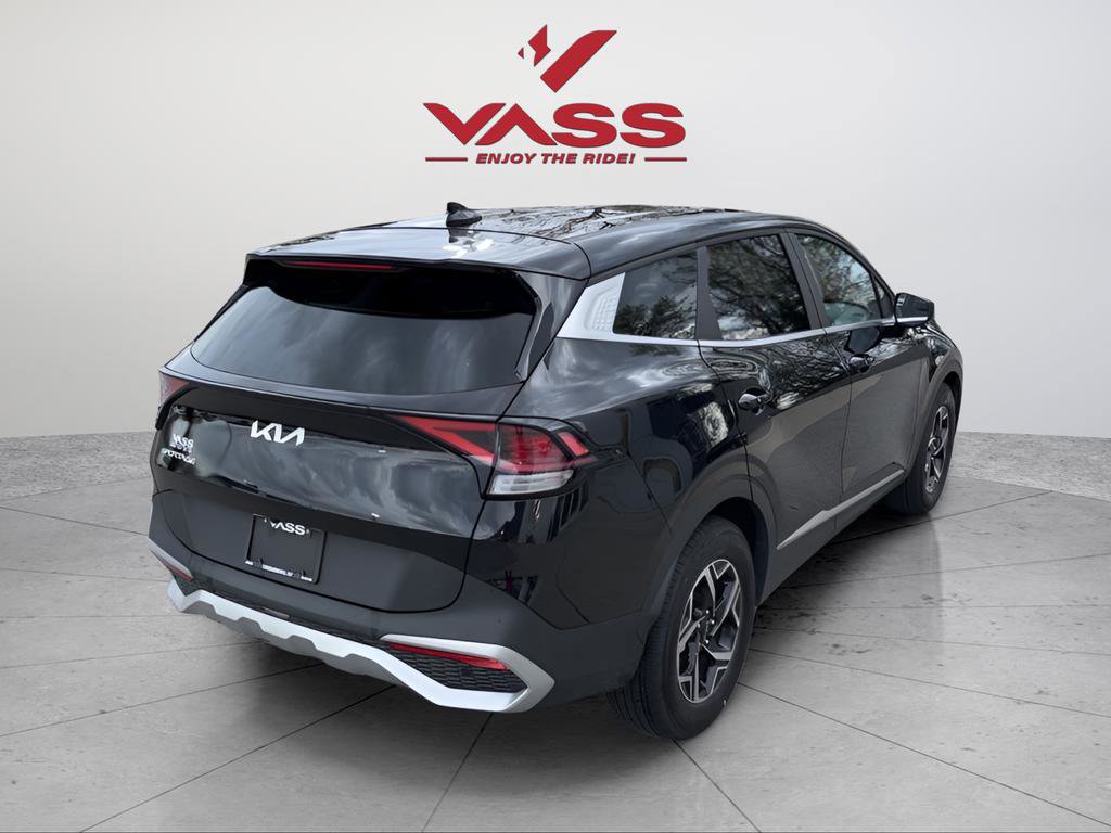 Used 2025 Kia Sportage LX FWD image 5