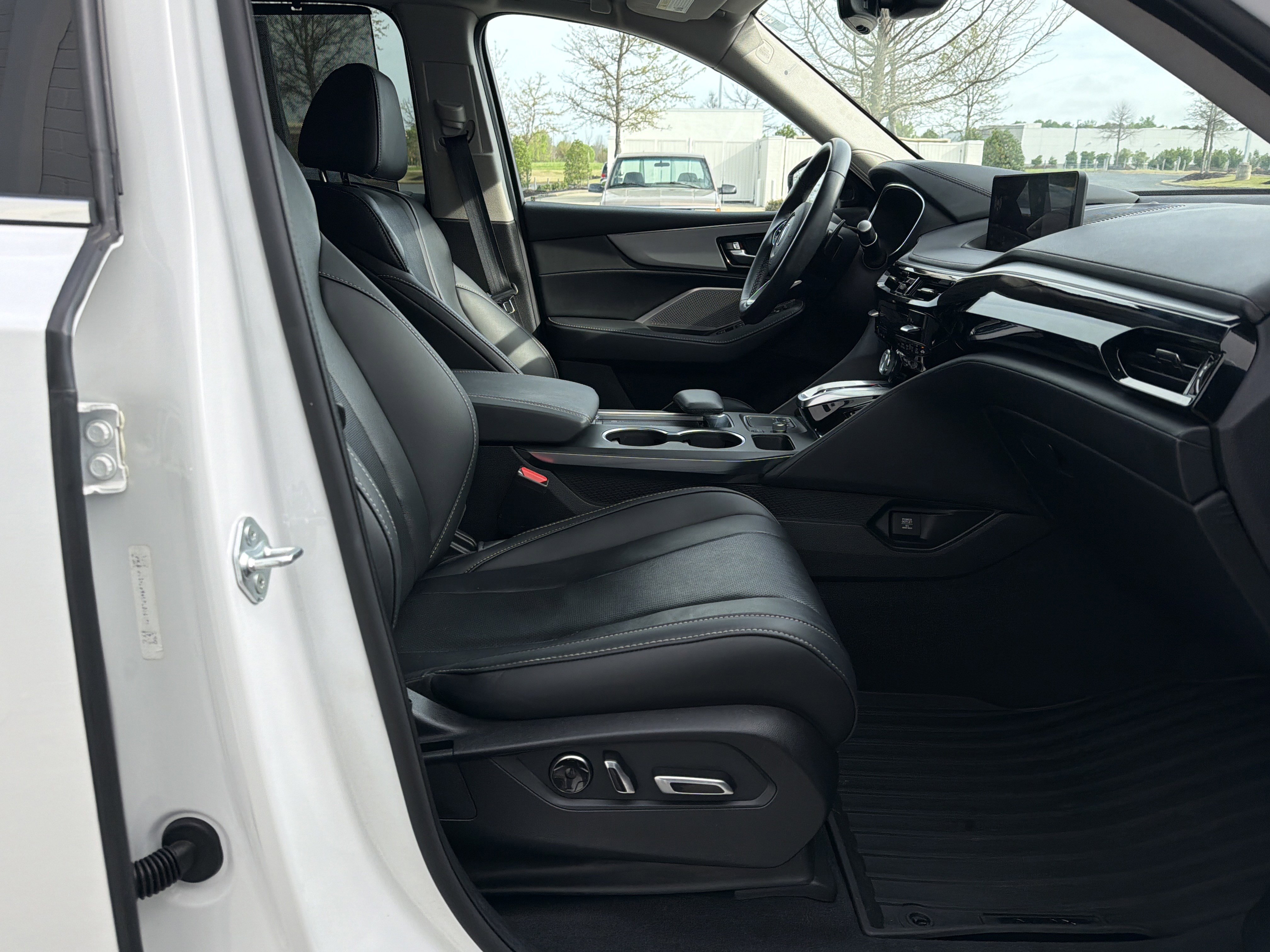 Used 2023 Acura MDX FWD w/ Technology Package image 36