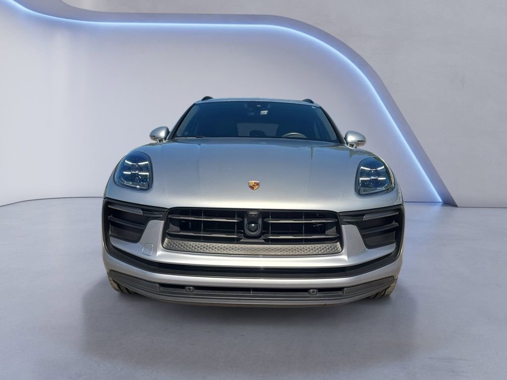 Used 2024 Porsche Macan AWD/4WD image 9