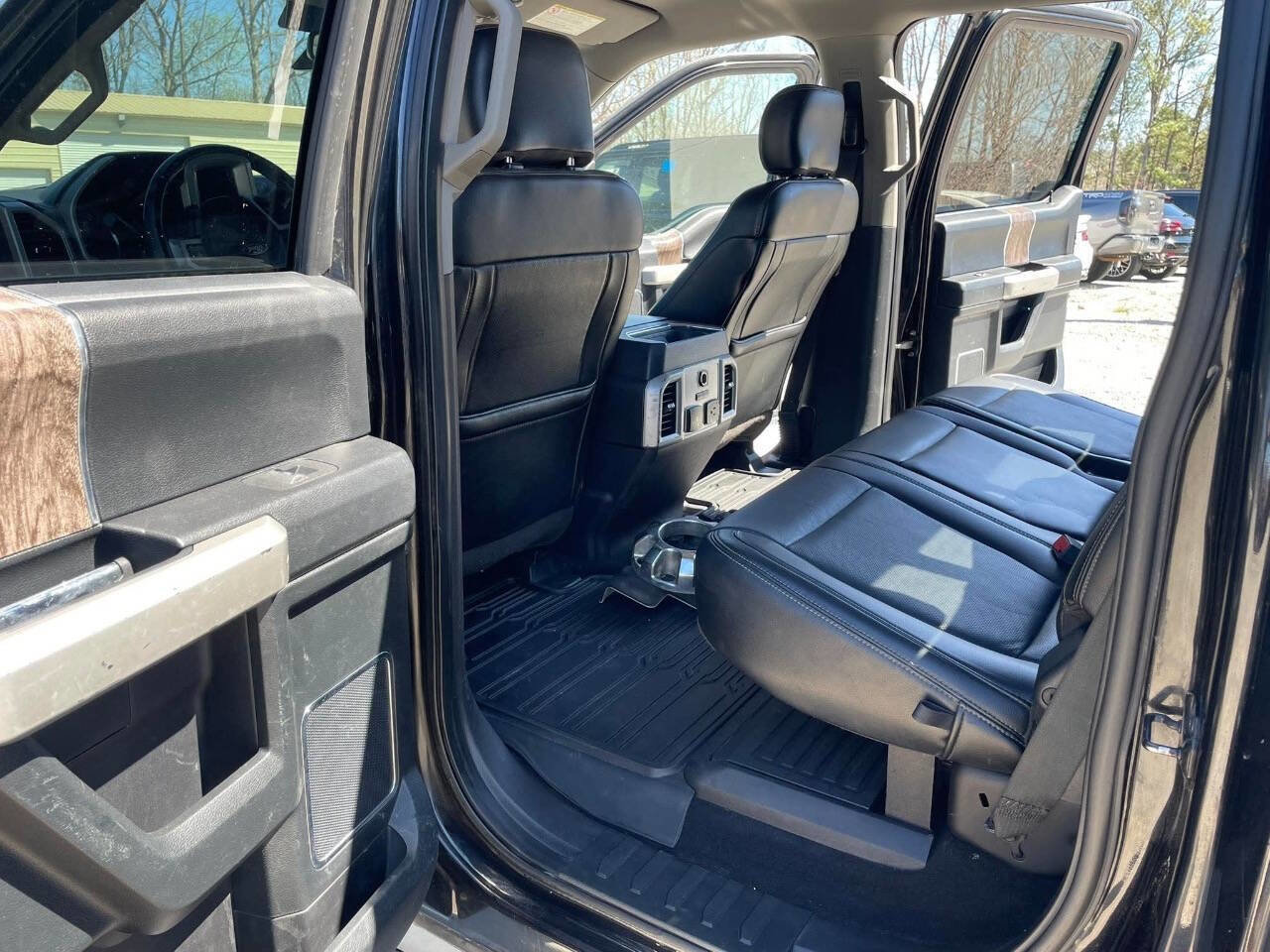 Used 2019 Ford F350 Lariat w/ Lariat Ultimate Package image 28