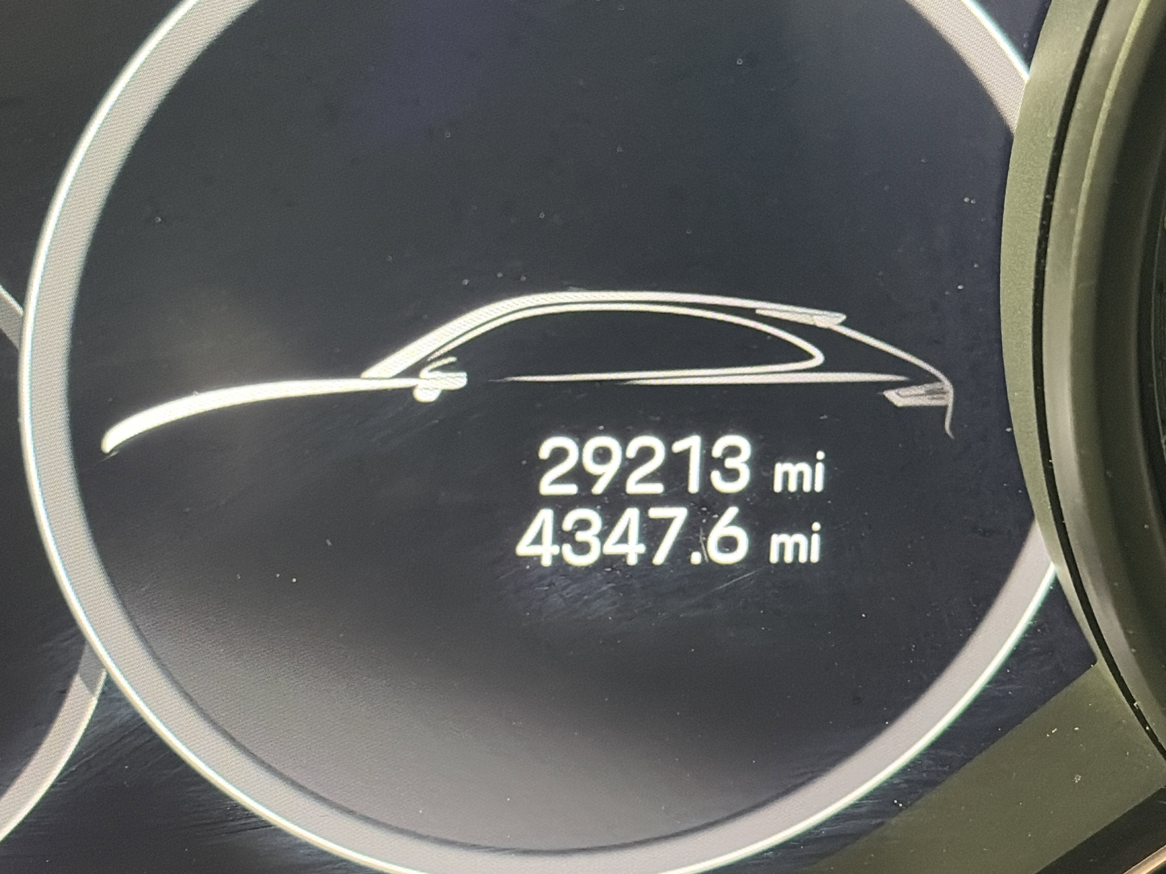 Used 2023 Porsche Cayenne Platinum Edition image 5