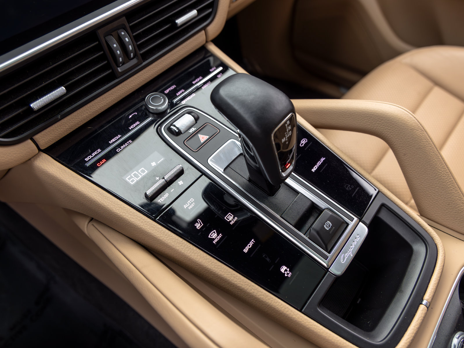 Certified 2021 Porsche Cayenne AWD/4WD image 37