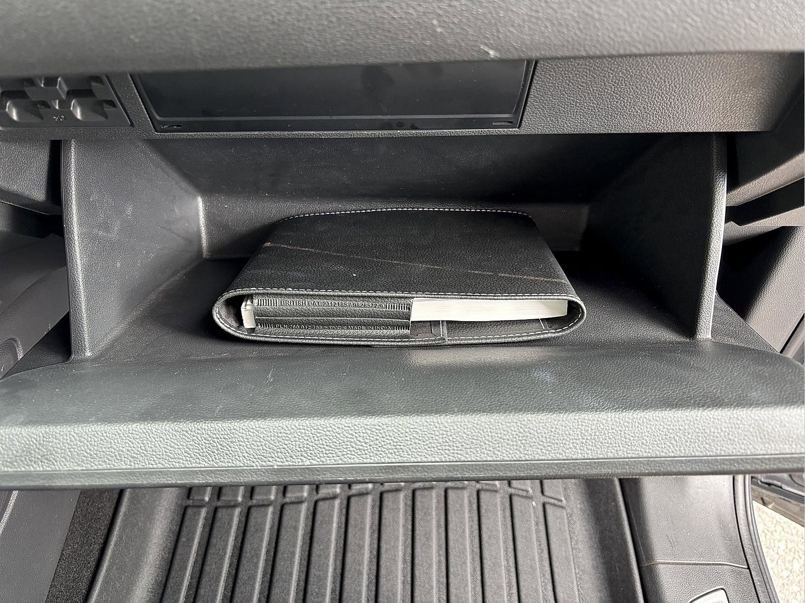 Used 2021 Volkswagen Atlas SE image 39