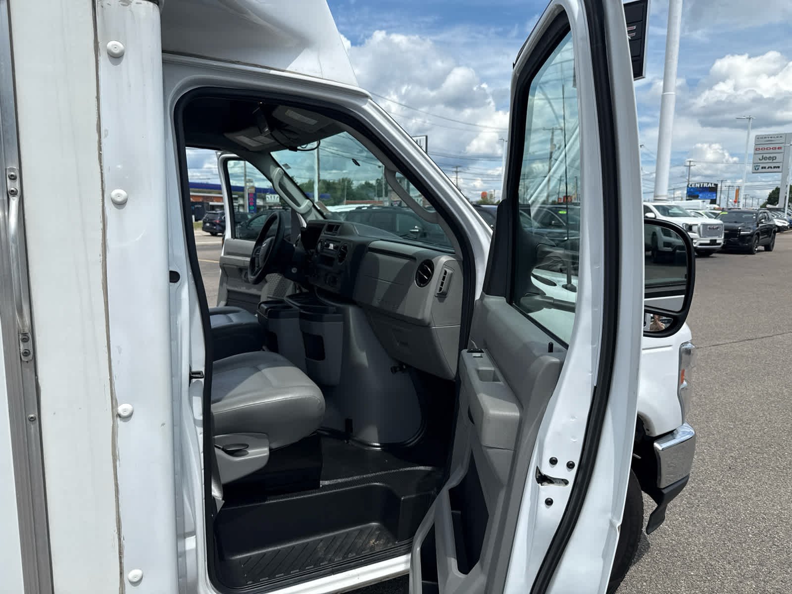 Used 2024 Ford E-350 and Econoline 350 Super Duty w/ Power Windows & Locks Group RWD image 14