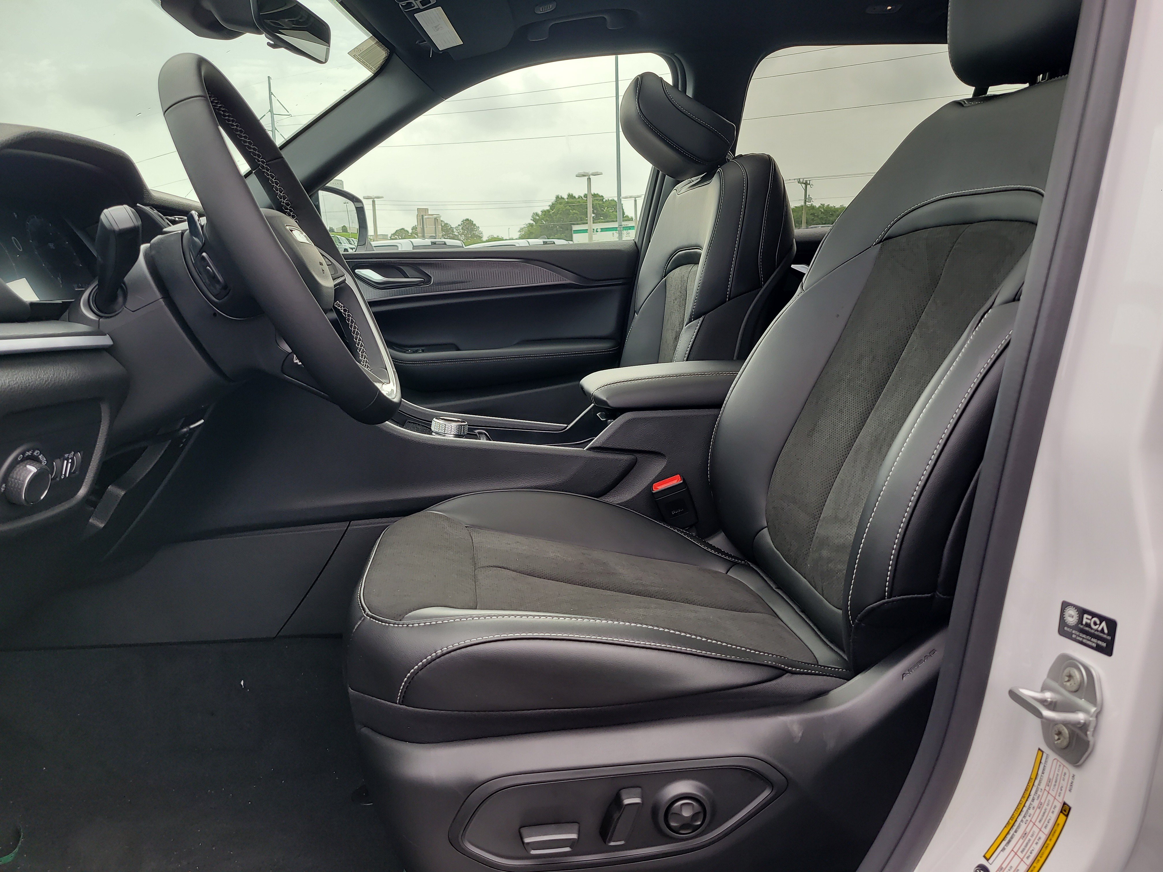 New 2025 Jeep Grand Cherokee Altitude RWD image 13