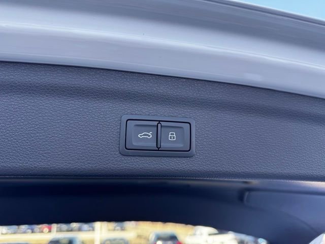 Certified 2025 Audi Q3 2.0T Premium w/ Convenience Package image 27