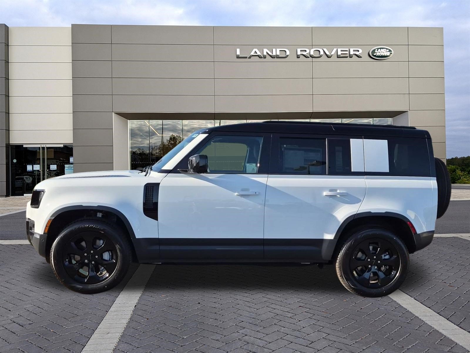 New 2026 Land Rover Defender 110 S AWD/4WD image 8