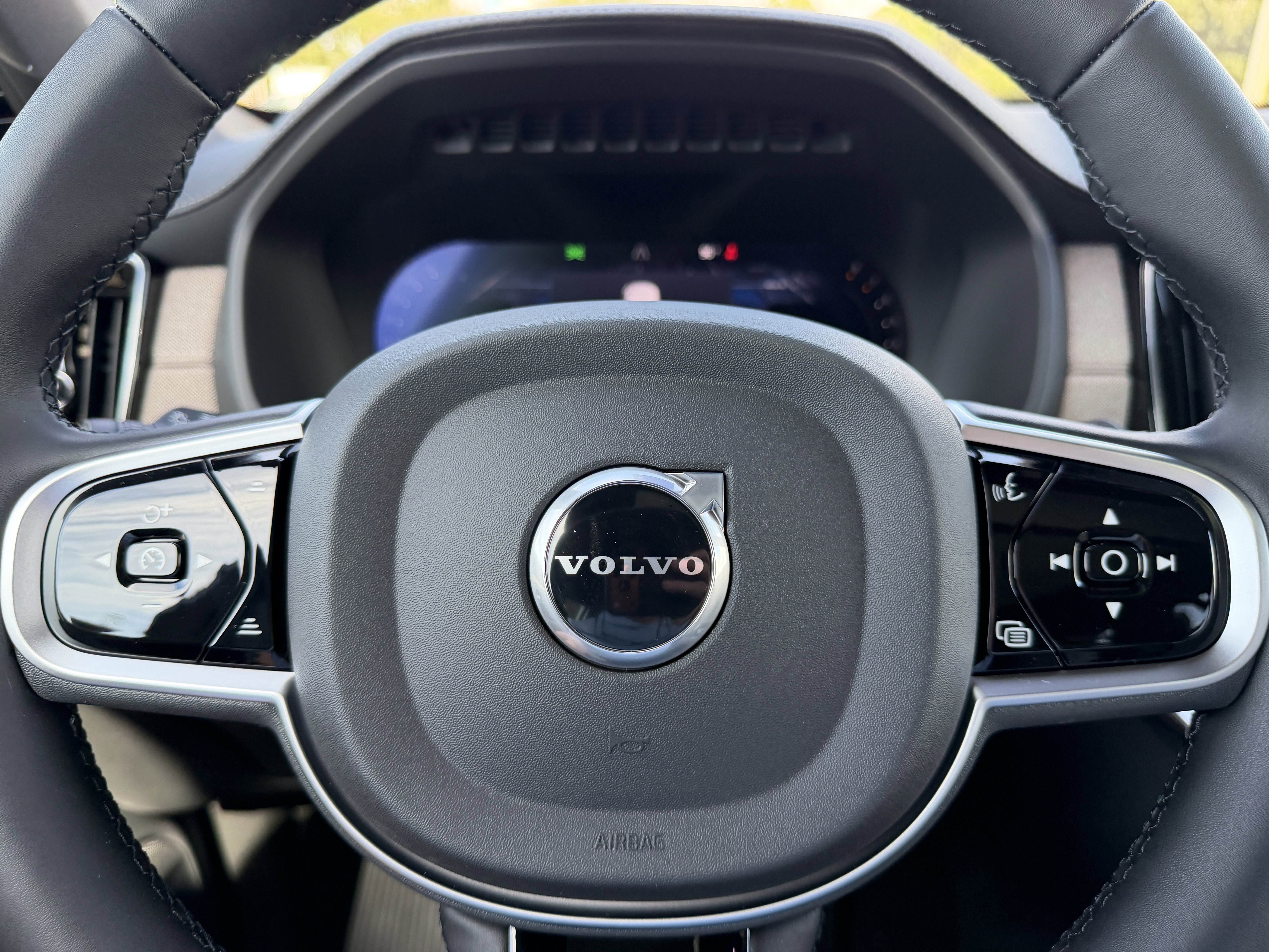 New 2026 Volvo XC90 B5 Core w/ Protection Package image 29