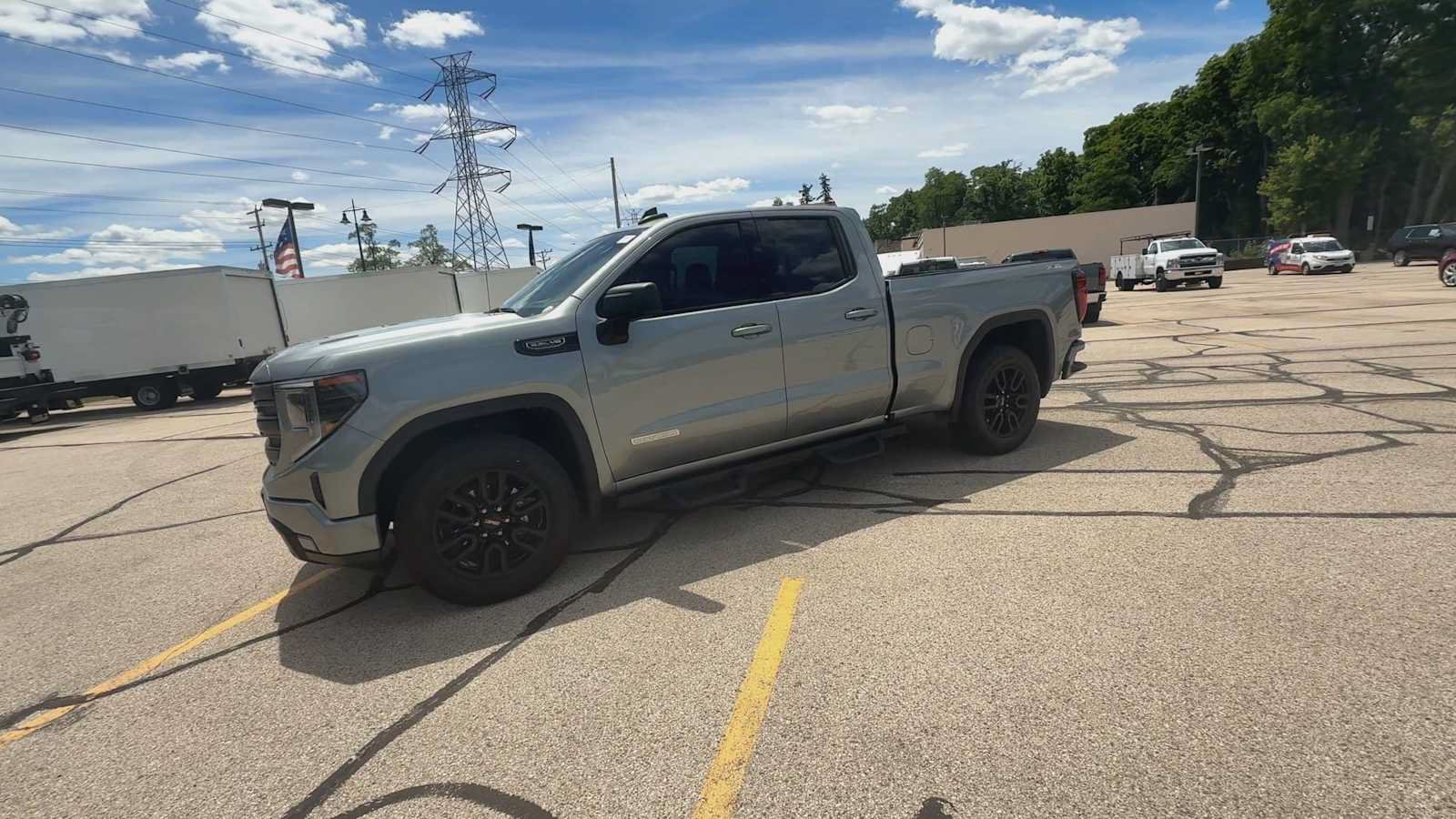 Certified 2025 GMC Sierra 1500 Elevation AWD/4WD image 4