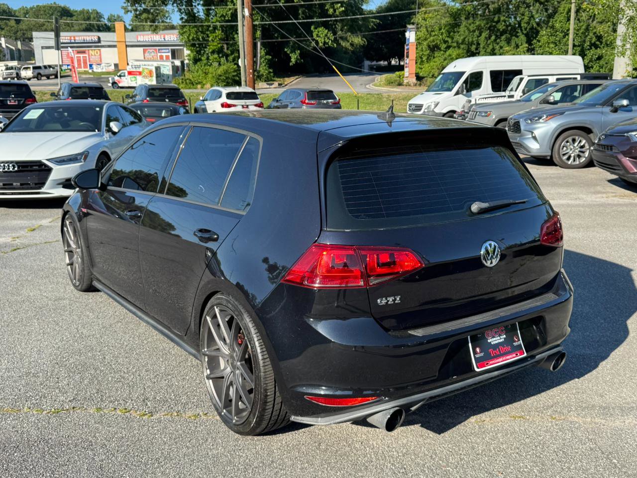Used 2015 Volkswagen GTI Autobahn w/ Lighting Package (SEL) FWD image 5