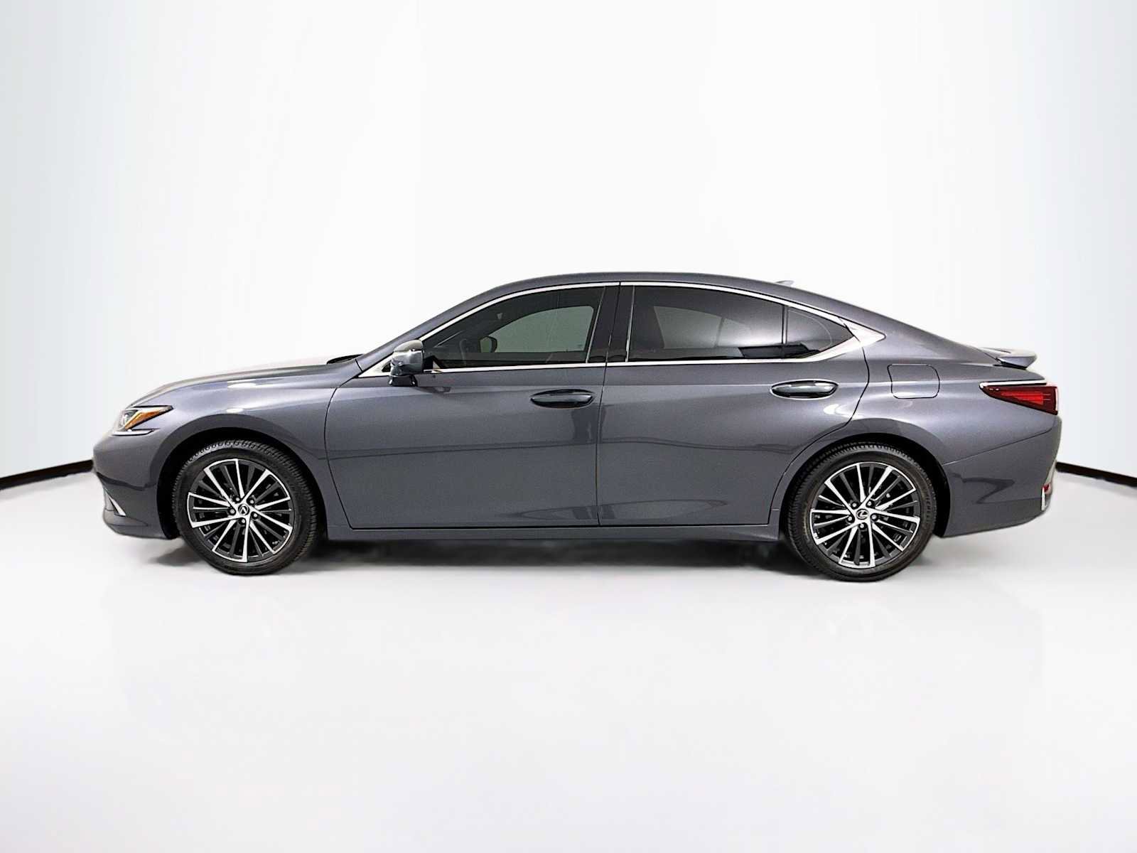 Used 2023 Lexus ES 300h w/ Premium Package FWD image 2