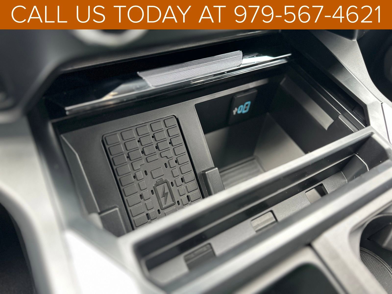New 2025 Ford F250 Lariat w/ FX4 Off-Road Package image 13